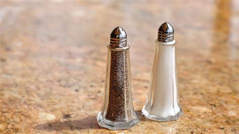 Salt and pepper magic wand